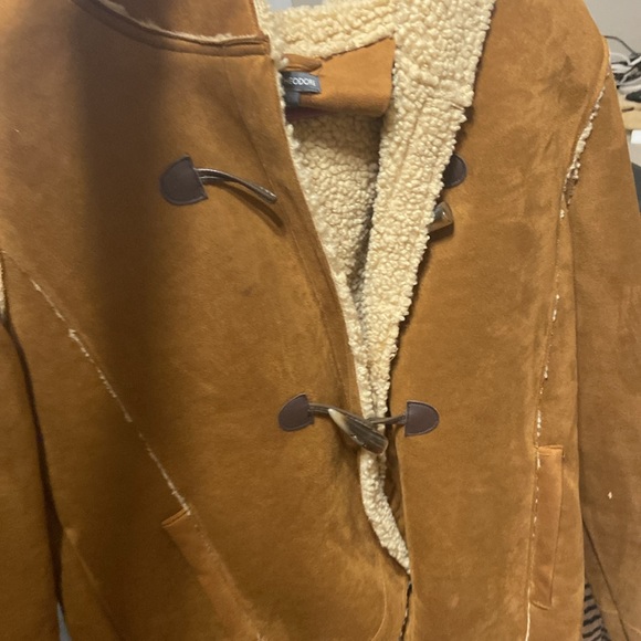 Fake fur coat - Picture 3 of 4